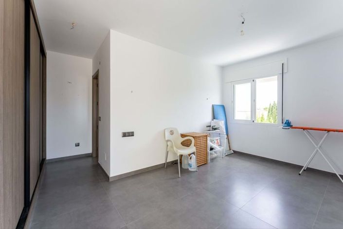 Image No.20-4 Bed Villa for sale