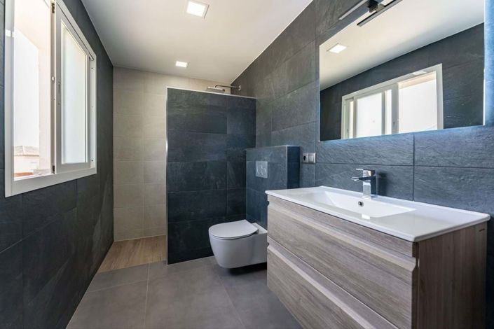 Image No.24-4 Bed Villa for sale