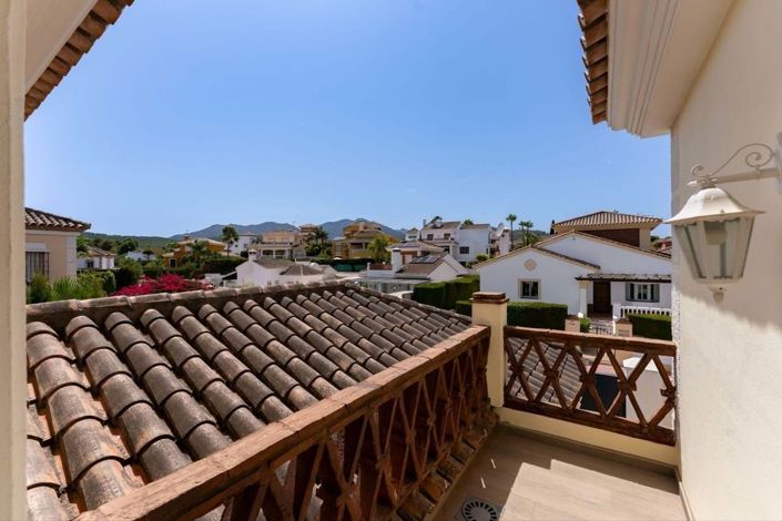 Image No.28-4 Bed Villa for sale