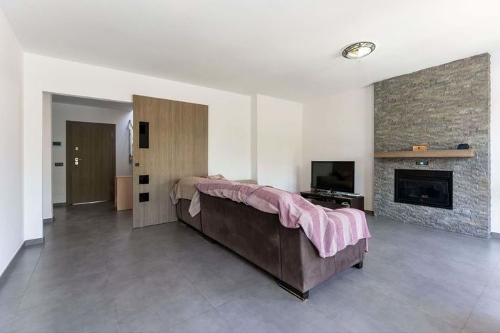 Image No.3-4 Bed Villa for sale