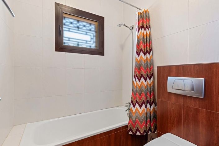 Image No.21-3 Bed Villa for sale