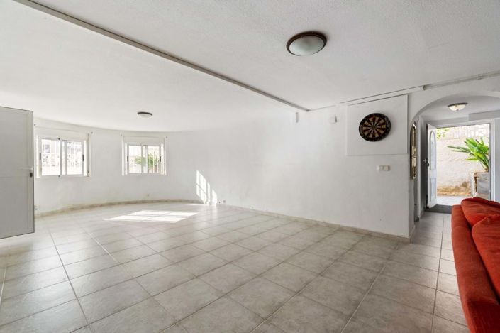 Image No.13-4 Bed Villa for sale