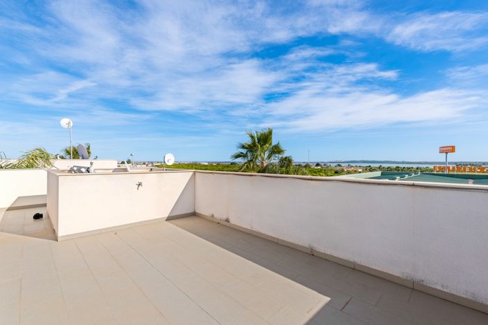 Image No.21-3 Bed Villa for sale