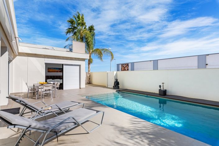 Image No.24-3 Bed Villa for sale