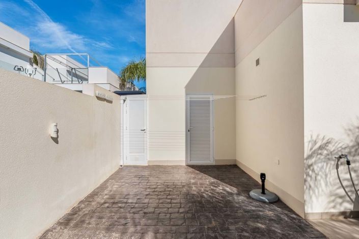 Image No.27-3 Bed Villa for sale