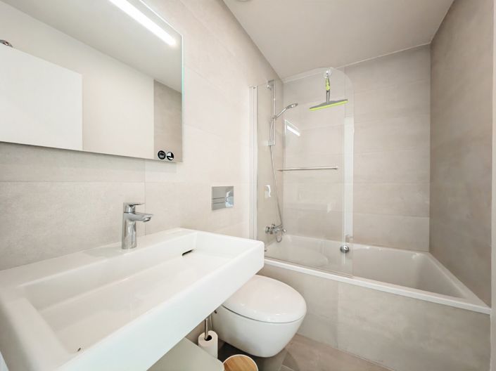 Image No.13-3 Bed Townhouse for sale