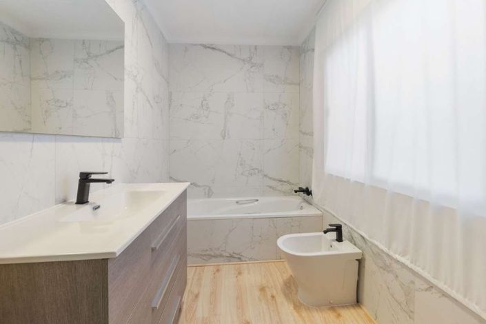 Image No.11-5 Bed Villa for sale