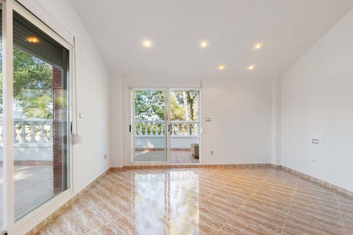 Image No.13-5 Bed Villa for sale