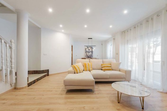 Image No.3-5 Bed Villa for sale