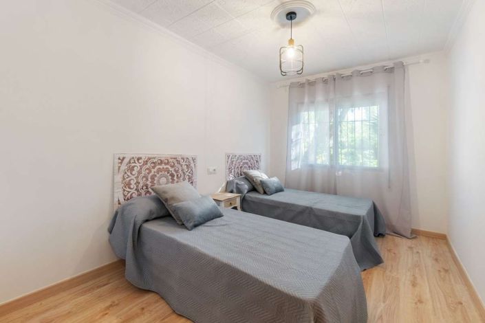 Image No.9-5 Bed Villa for sale