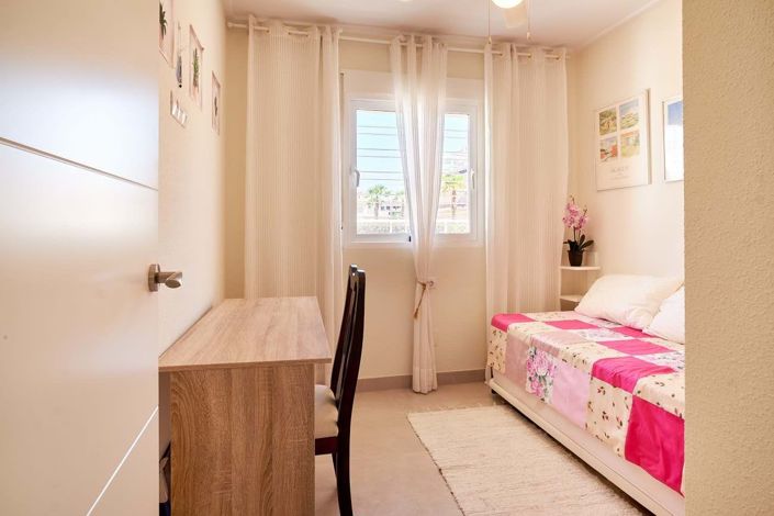 Image No.16-2 Bed Apartment for sale