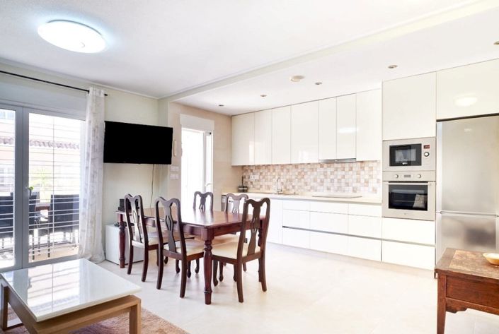 Image No.8-2 Bed Apartment for sale