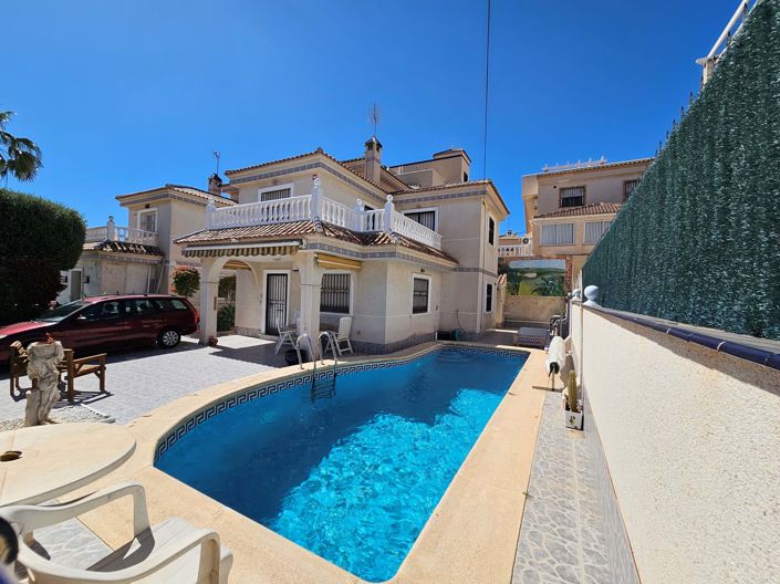 Image No.1-Villa de 4 chambres à vendre à Villamartin