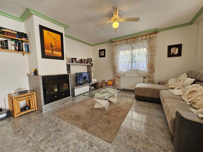 Image No.8-Villa de 4 chambres à vendre à Villamartin