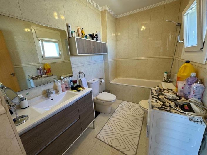 Image No.24-3 Bed Villa for sale