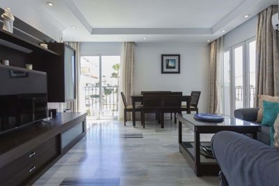 1447-519229-78d1f4f8b6655591b02d22fabb36a692d