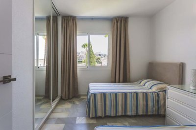 1447-519229-78d1f4f8b6655591b02d22fabb36a692d