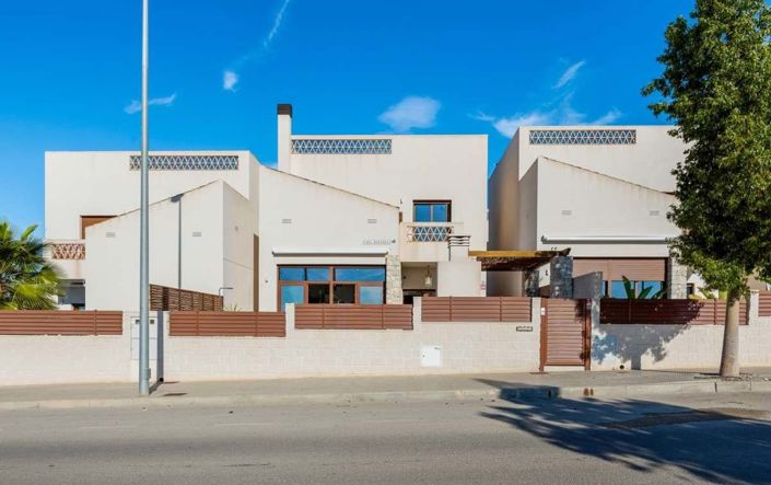 Image No.35-3 Bed Villa for sale