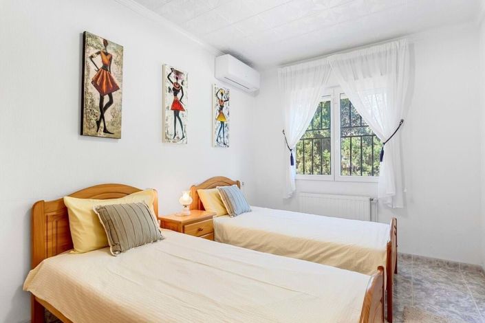 Image No.19-3 Bed Villa for sale