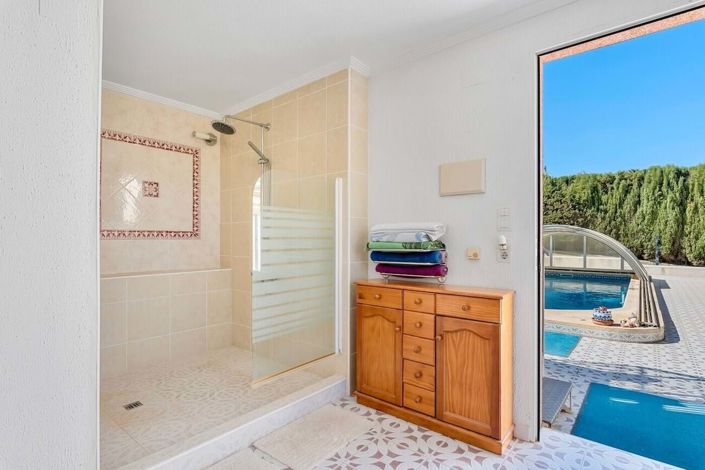 Image No.21-3 Bed Villa for sale