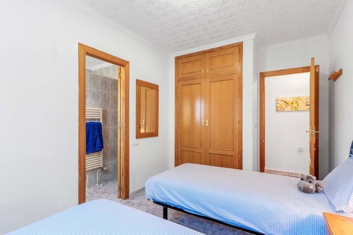 Image No.24-3 Bed Villa for sale