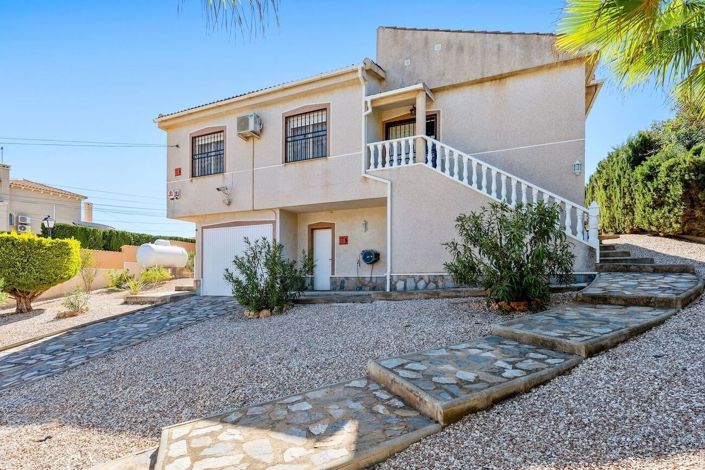 Image No.8-3 Bed Villa for sale