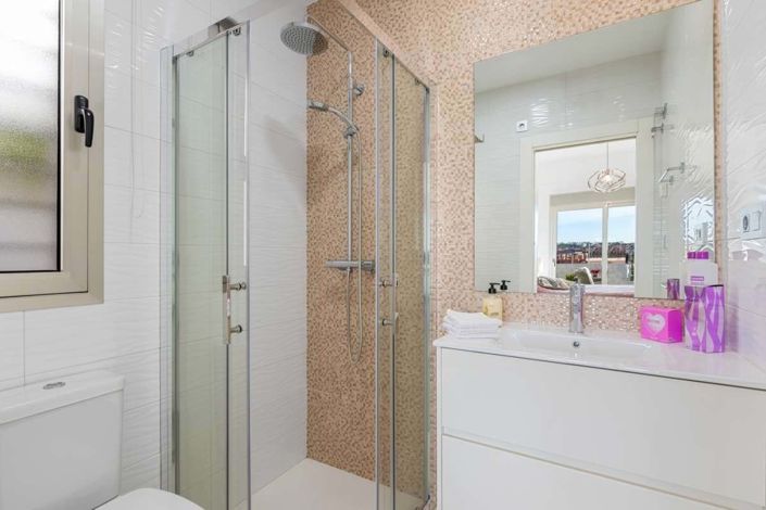 Image No.17-3 Bed Villa for sale