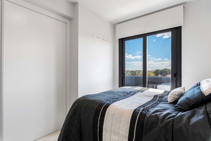 Image No.15-2 Bed Apartment for sale