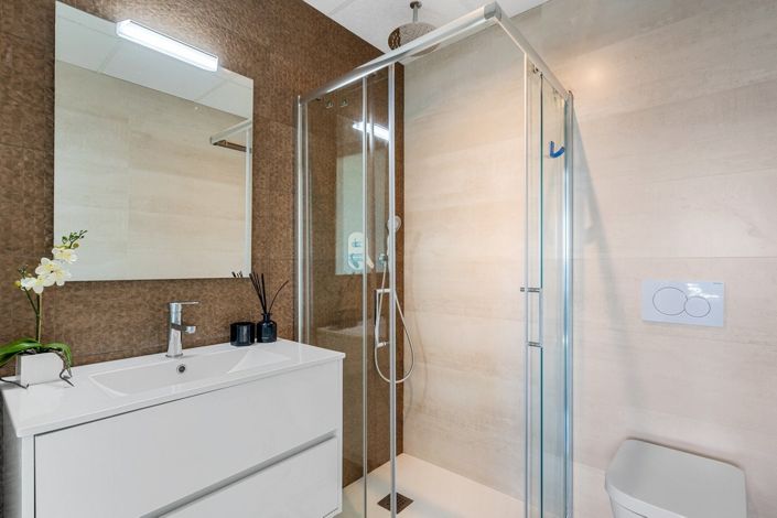 Image No.17-2 Bed Apartment for sale