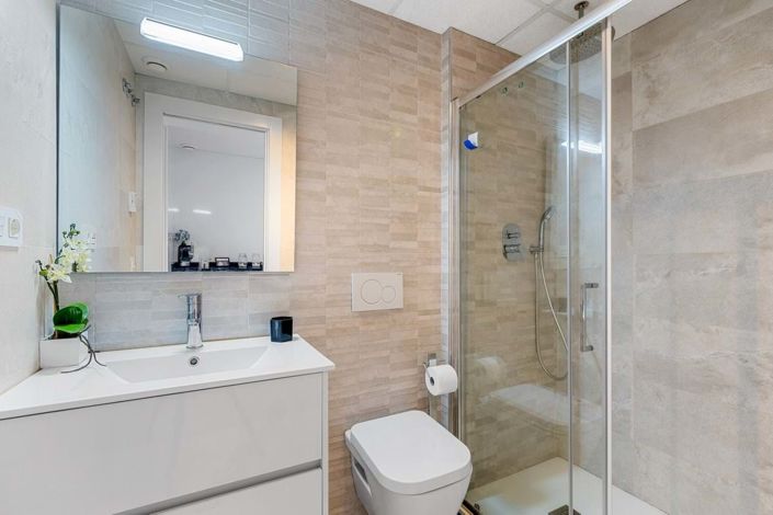 Image No.21-2 Bed Apartment for sale