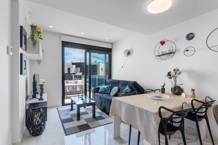 Image No.4-2 Bed Apartment for sale