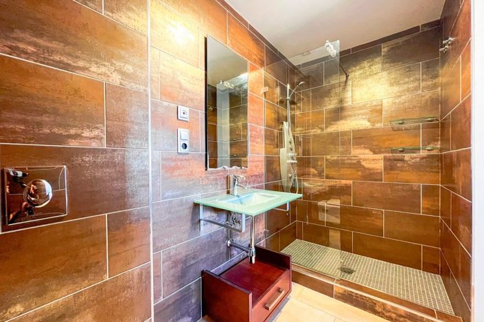 Image No.31-2 Bed Apartment for sale