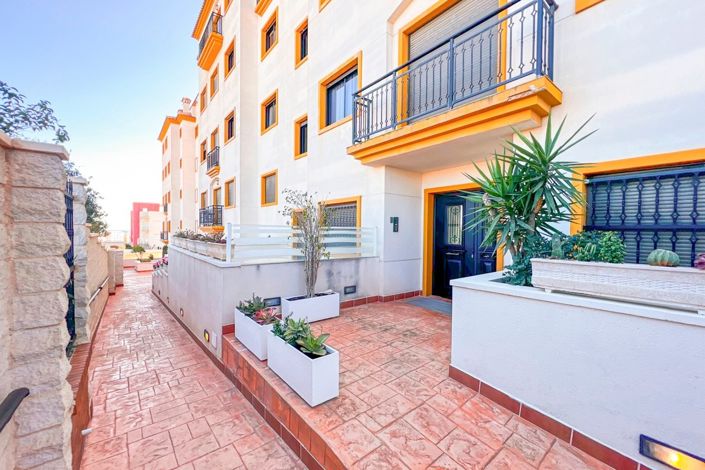 Image No.33-2 Bed Apartment for sale