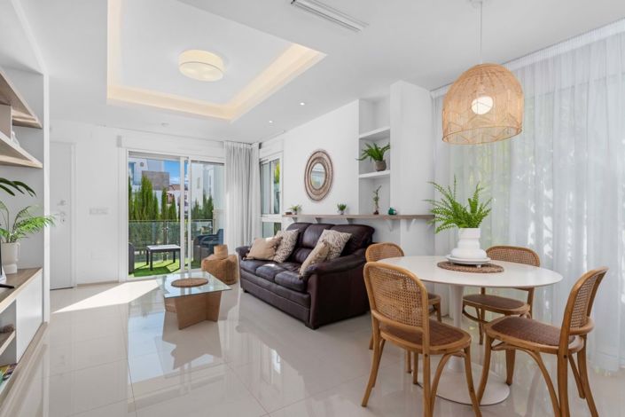 Image No.10-2 Bed Villa for sale