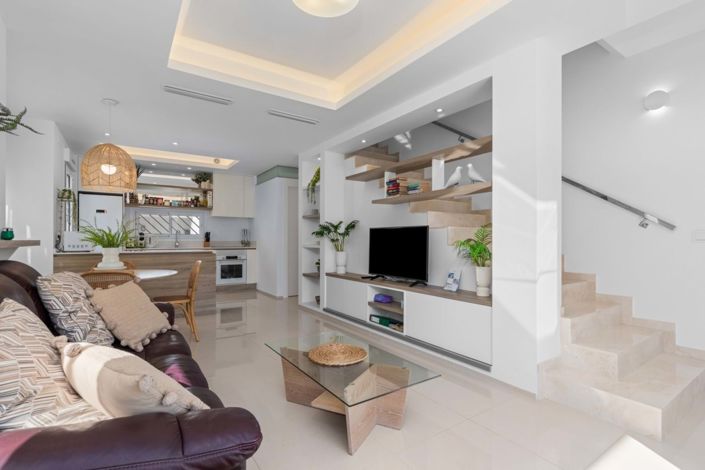 Image No.8-2 Bed Villa for sale