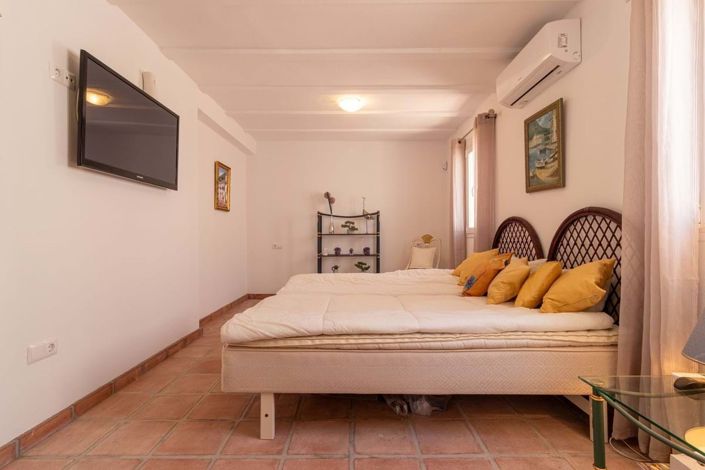 Image No.26-3 Bed Villa for sale