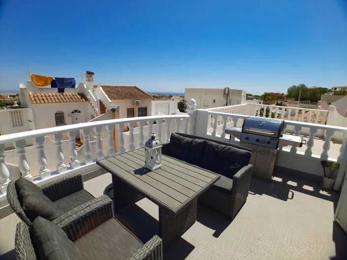 Image No.12-3 Bed Townhouse for sale