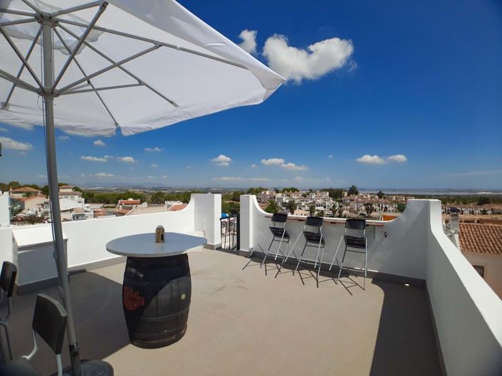 Image No.2-3 Bed Townhouse for sale