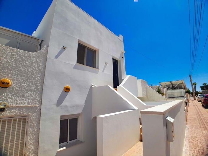 Image No.31-3 Bed Townhouse for sale