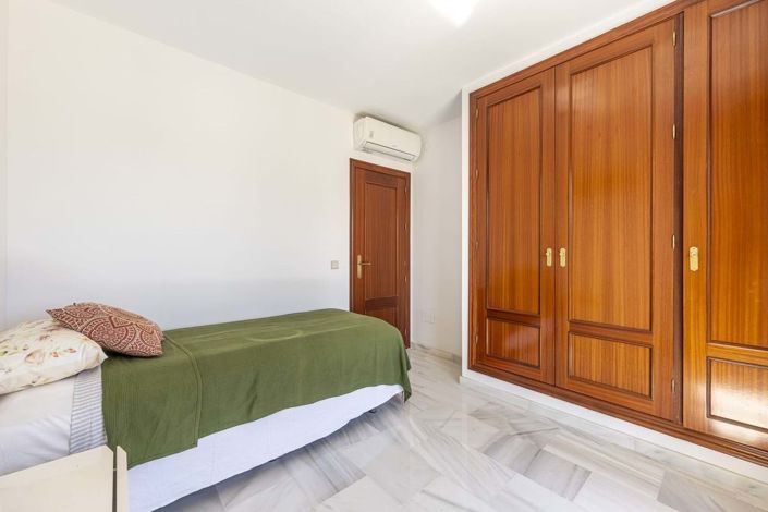 Image No.17-Villa de 5 chambres à vendre à Malaga