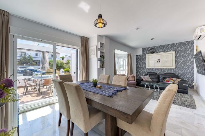 Image No.3-Villa de 5 chambres à vendre à Malaga