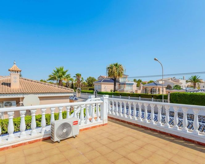 Image No.14-3 Bed Villa for sale