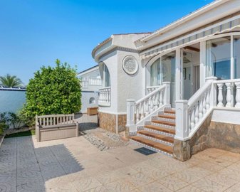 1447-521327-78d1f4f8b6655591b02d22fabb36a692d