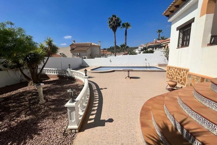 Image No.18-3 Bed Villa for sale