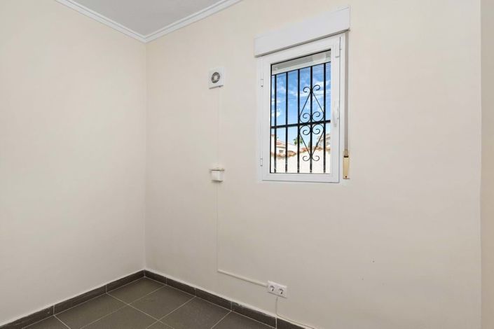 Image No.15-3 Bed Villa for sale