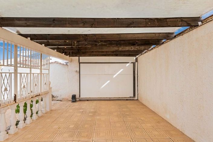 Image No.29-3 Bed Villa for sale