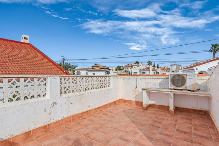 Image No.33-3 Bed Villa for sale