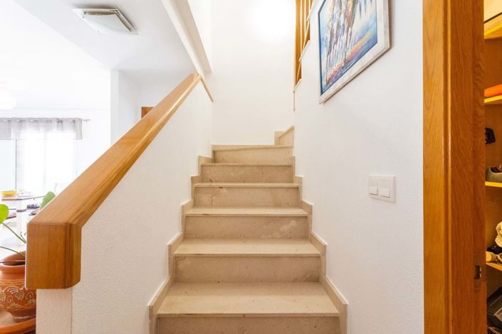 Image No.11-3 Bed Townhouse for sale