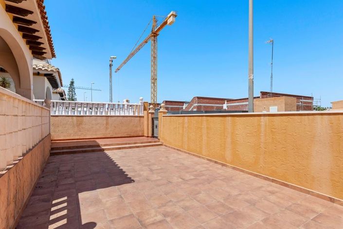 Image No.7-3 Bed Townhouse for sale