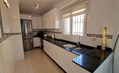 1447-521845-78d1f4f8b6655591b02d22fabb36a692d